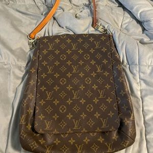 Louis Vuitton Musette Salsa Crossbody Bag AS1000